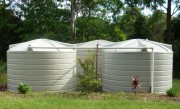 5000 gallon r22700 litre round rural water tanks bank of three